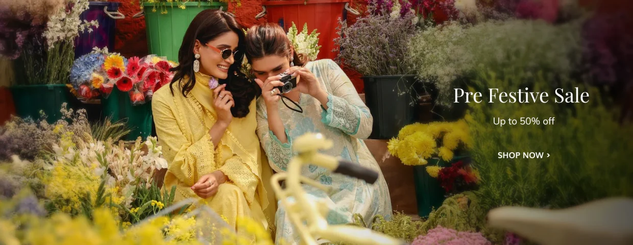 1752820832164festive-top